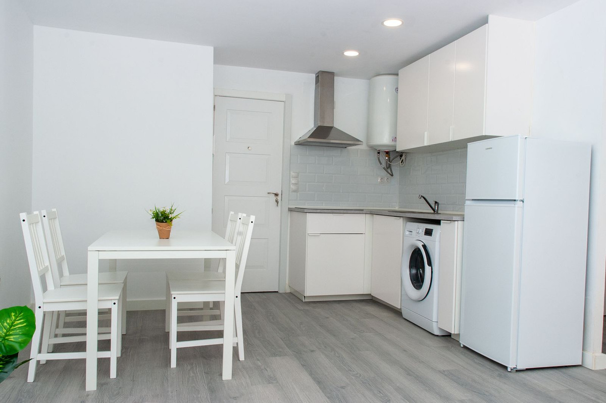 1 Bed Apartment for sale in Fuengirola Costa Del Sol, Málaga, Spain