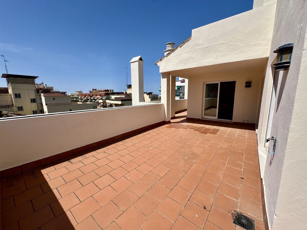 3 Bed Apartment for sale in Marbella Costa Del Sol, Málaga, Spain
