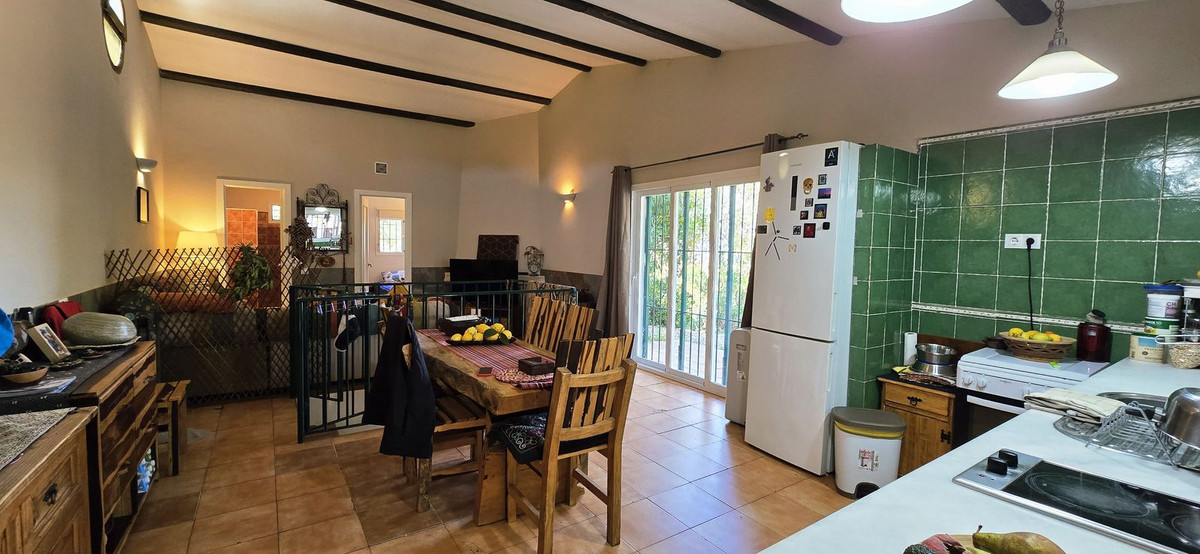 Se vende Villa - Chalet de 3 dormitorios en Costa Del Sol, Málaga, España