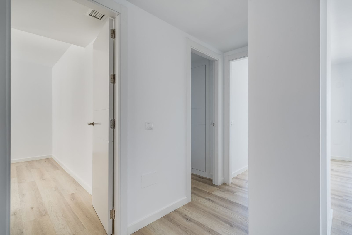 Se vende Apartamento Planta Media de 3 dormitorios en Costa Del Sol, Málaga, España