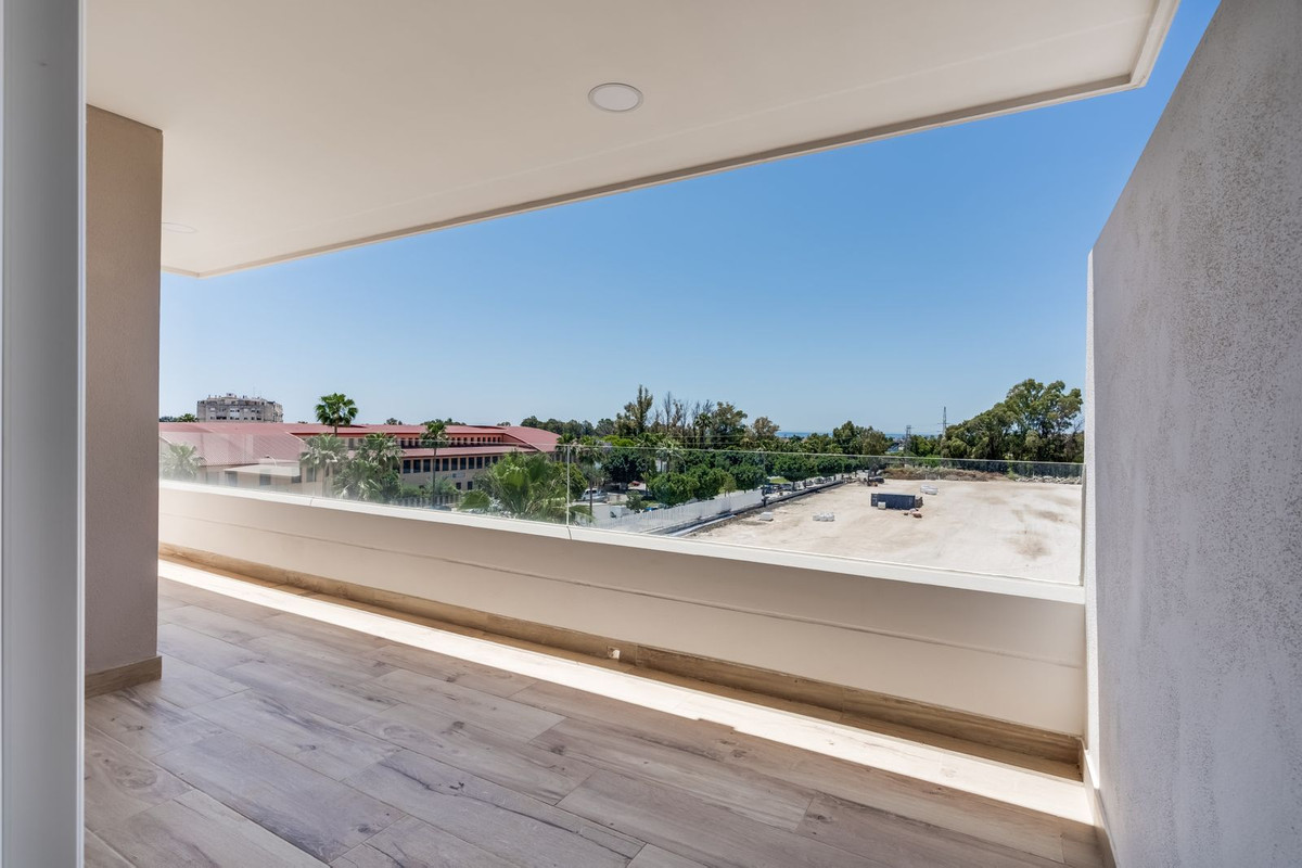 Se vende Apartamento Planta Media de 3 dormitorios en Costa Del Sol, Málaga, España