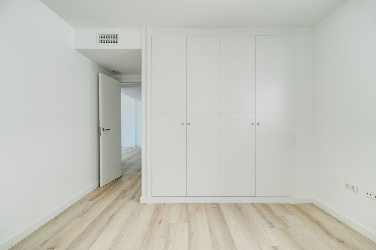 Se vende Apartamento Planta Media de 3 dormitorios en Costa Del Sol, Málaga, España