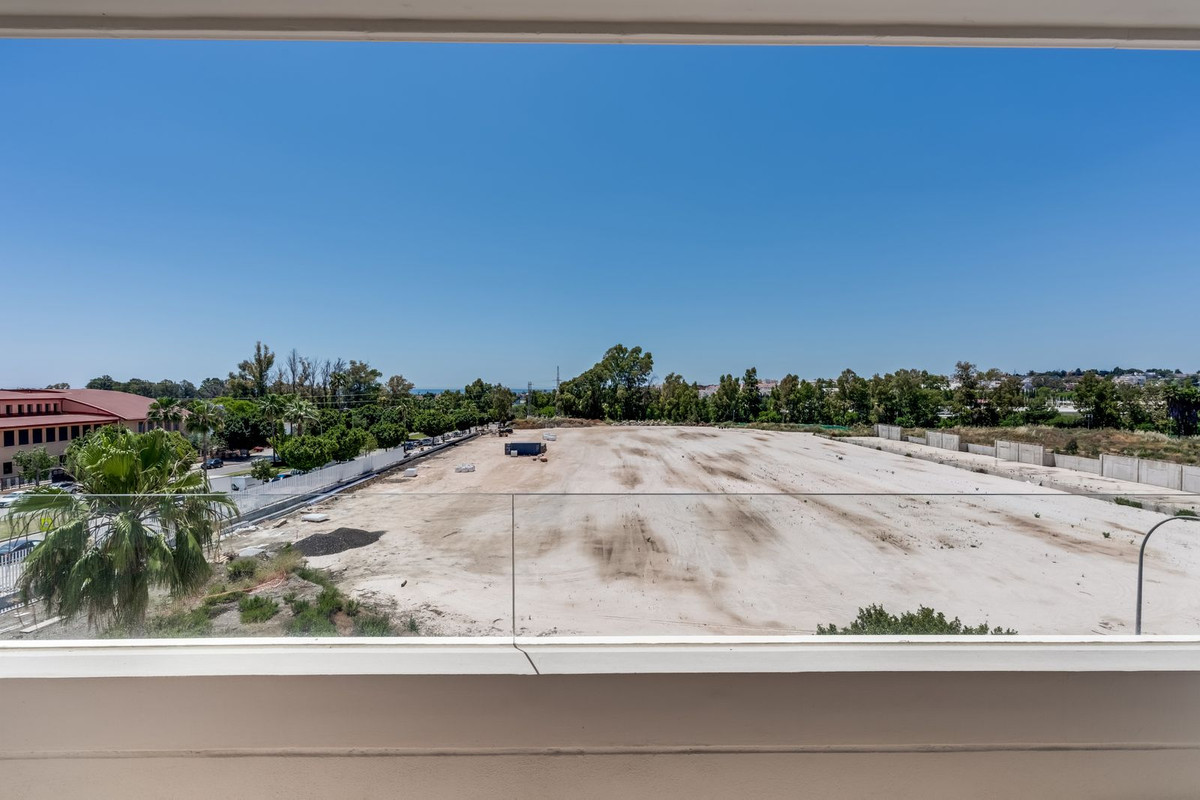 Se vende Apartamento Planta Media de 3 dormitorios en Costa Del Sol, Málaga, España