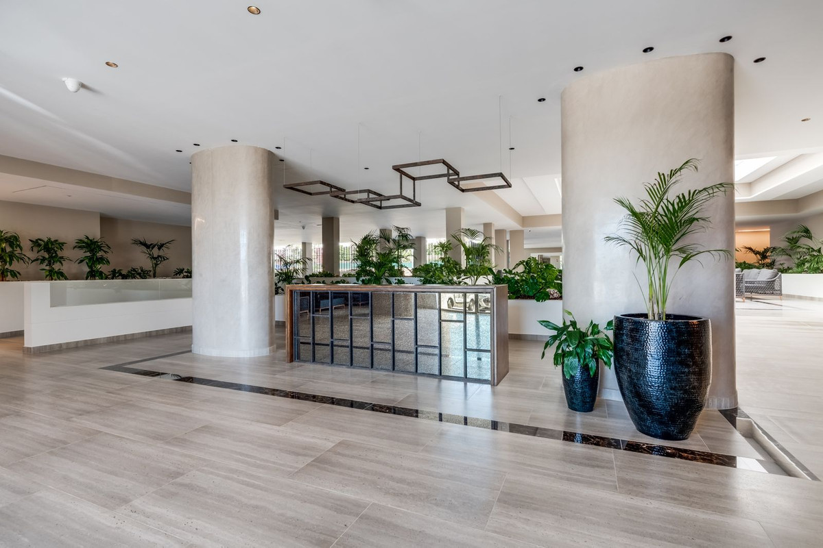 Se vende Apartamento Planta Media de 3 dormitorios en Costa Del Sol, Málaga, España