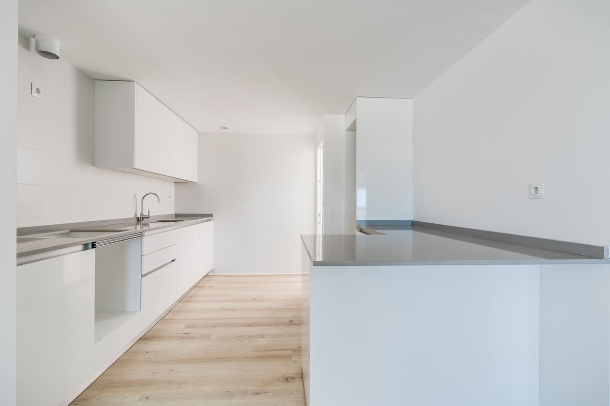 Se vende Apartamento Planta Media de 3 dormitorios en Costa Del Sol, Málaga, España