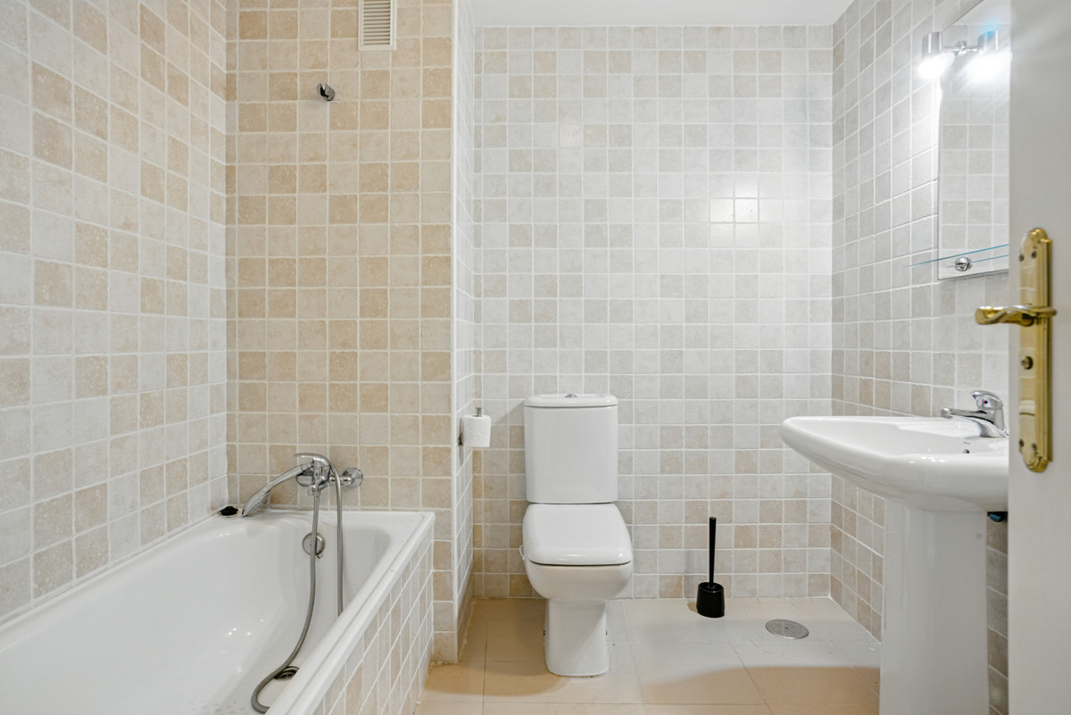 2 Bed Apartment for sale in Reserva De Marbella Costa Del Sol, Málaga, Spain