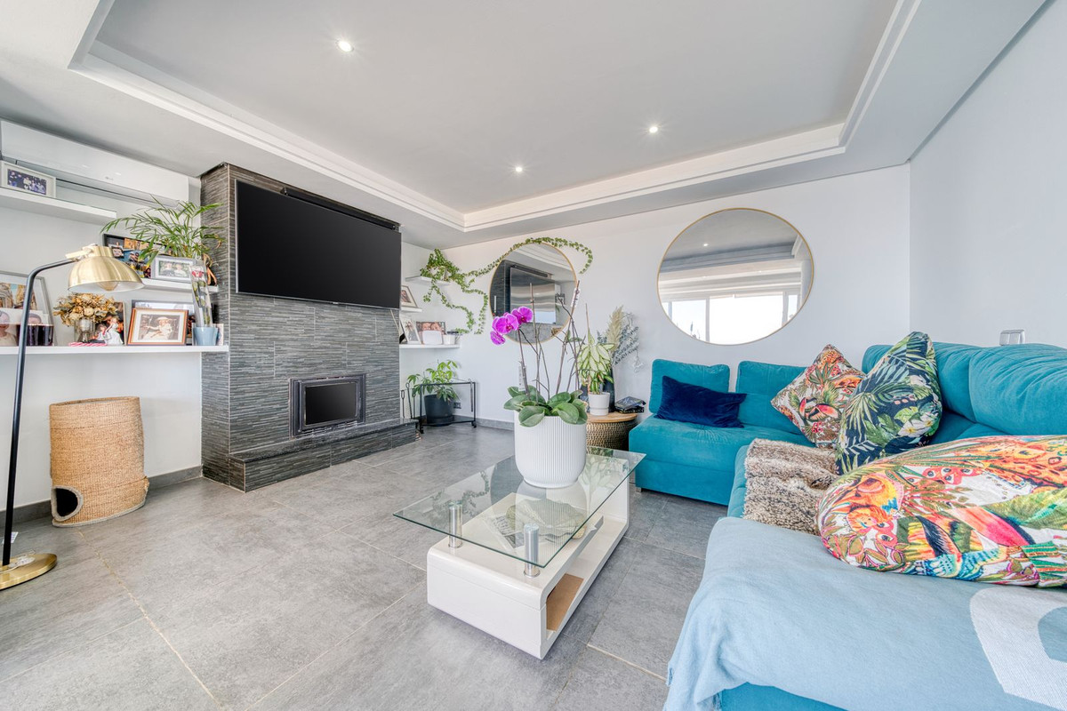 5 Bed Townhouse for sale in Estepona Costa Del Sol, Málaga, Spain