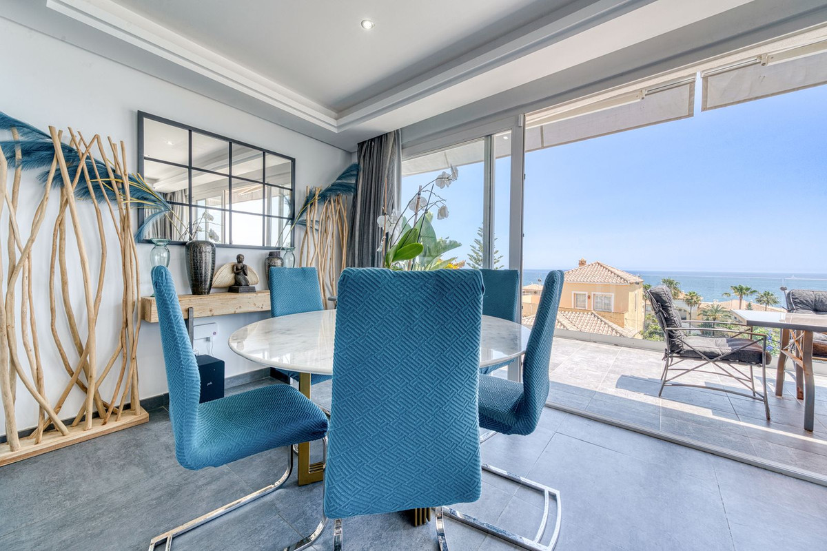 5 Bed Townhouse for sale in Estepona Costa Del Sol, Málaga, Spain