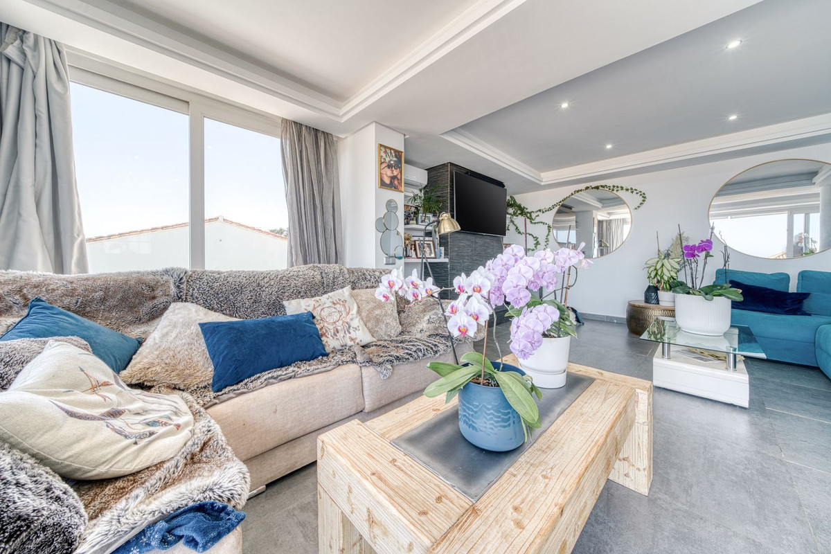 5 Bed Townhouse for sale in Estepona Costa Del Sol, Málaga, Spain