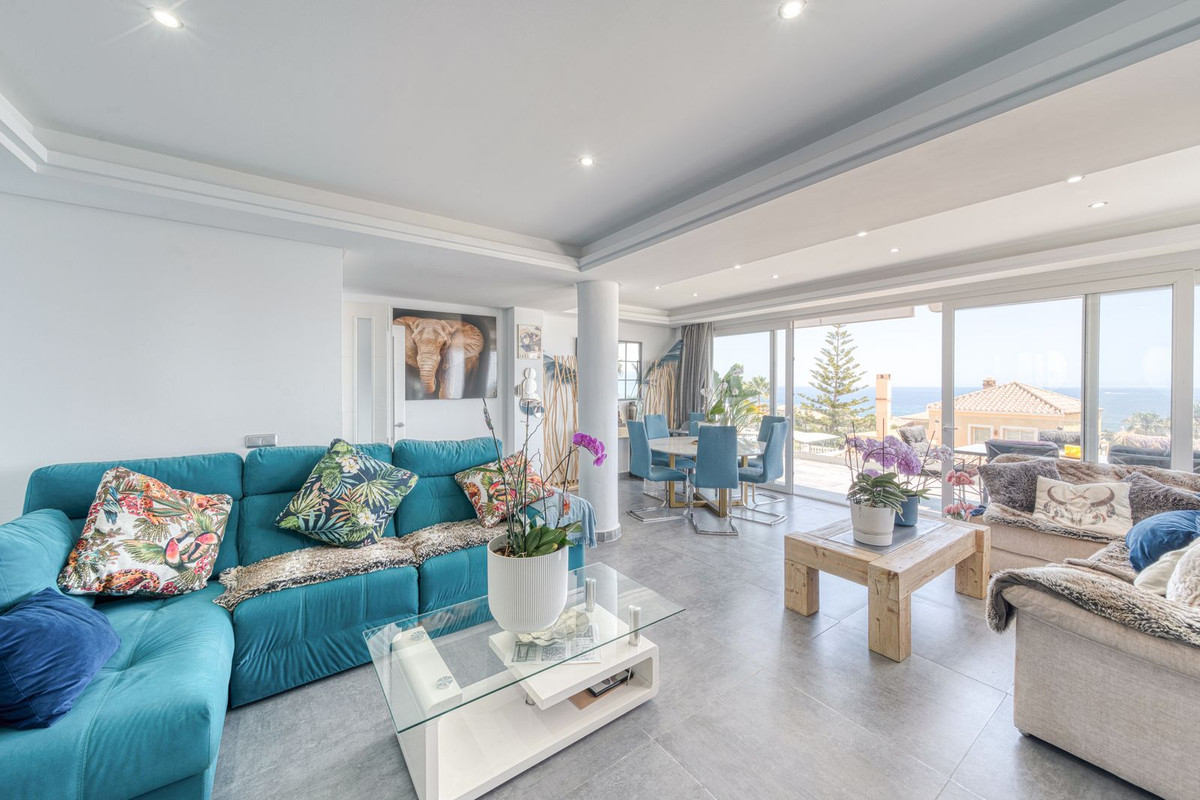 5 Bed Townhouse for sale in Estepona Costa Del Sol, Málaga, Spain