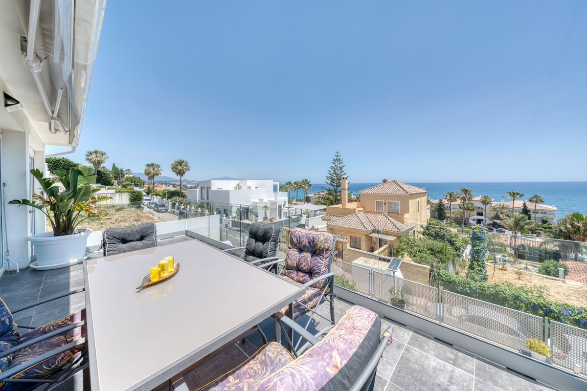 5 Bed Townhouse for sale in Estepona Costa Del Sol, Málaga, Spain