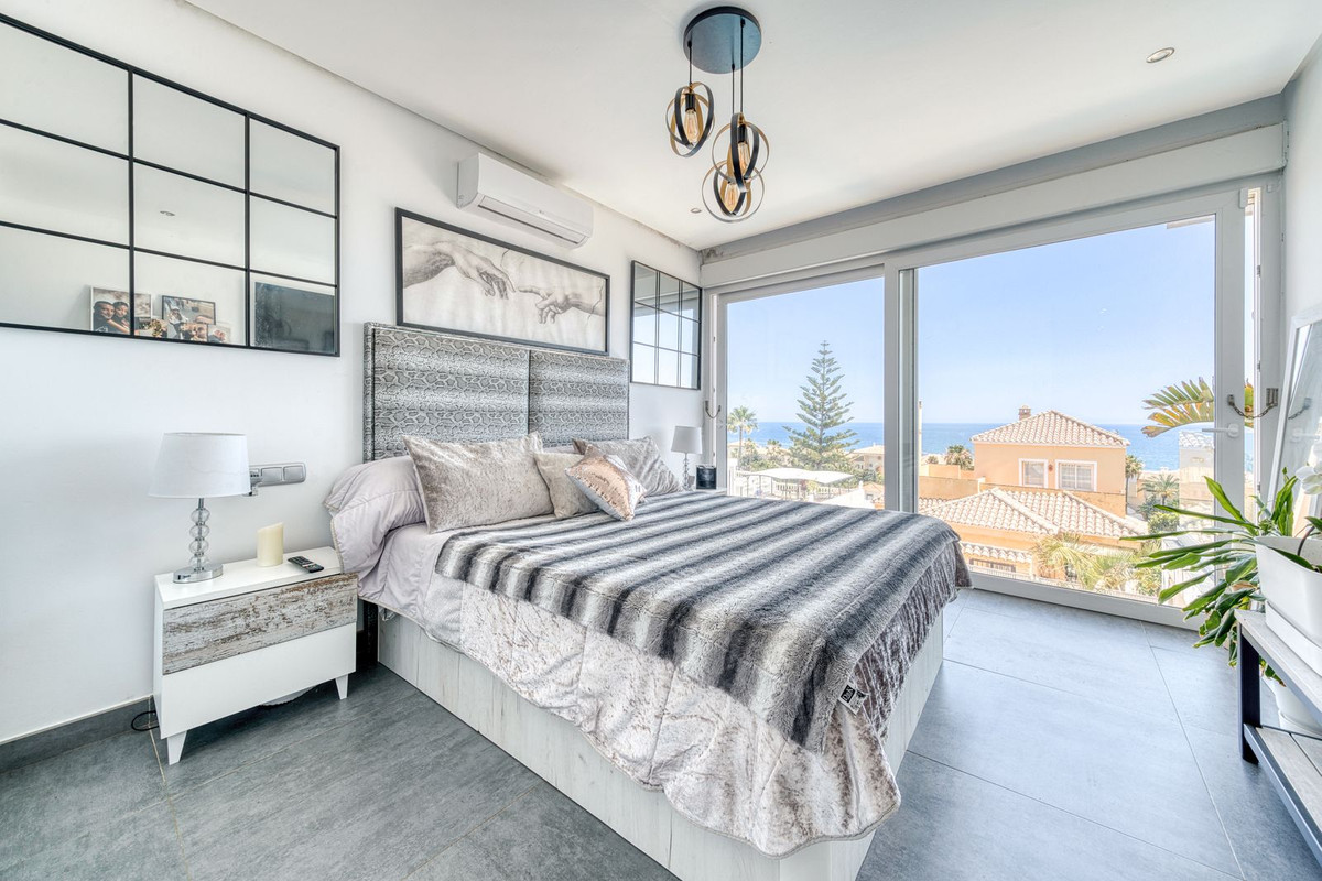 5 Bed Townhouse for sale in Estepona Costa Del Sol, Málaga, Spain