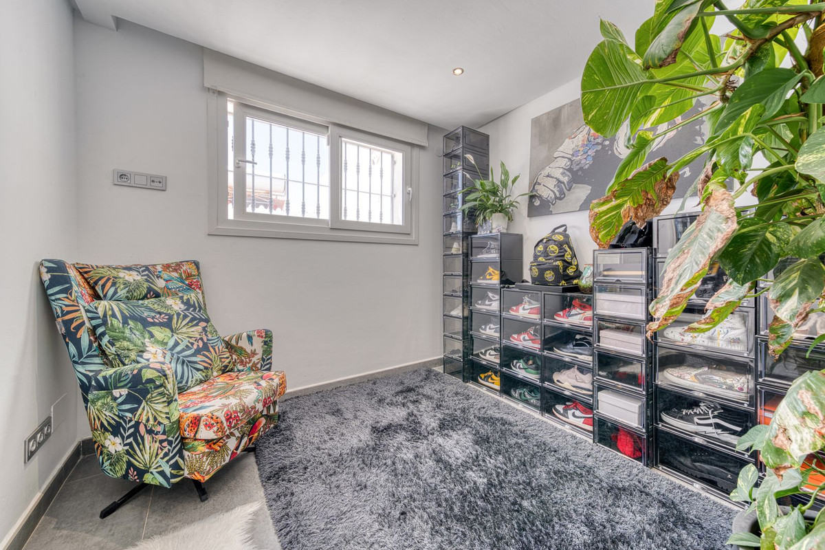 5 Bed Townhouse for sale in Estepona Costa Del Sol, Málaga, Spain