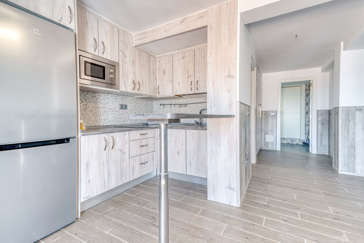 5 Bed Townhouse for sale in Estepona Costa Del Sol, Málaga, Spain