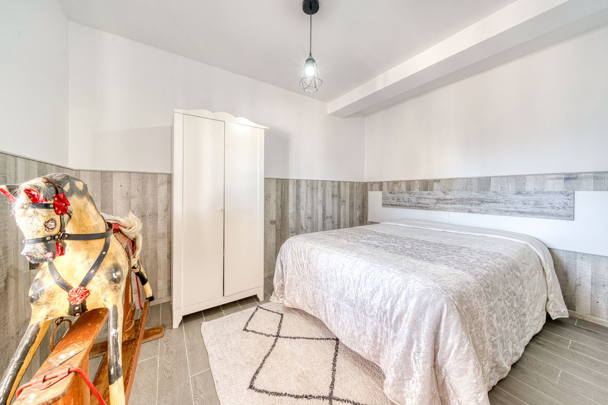 5 Bed Townhouse for sale in Estepona Costa Del Sol, Málaga, Spain