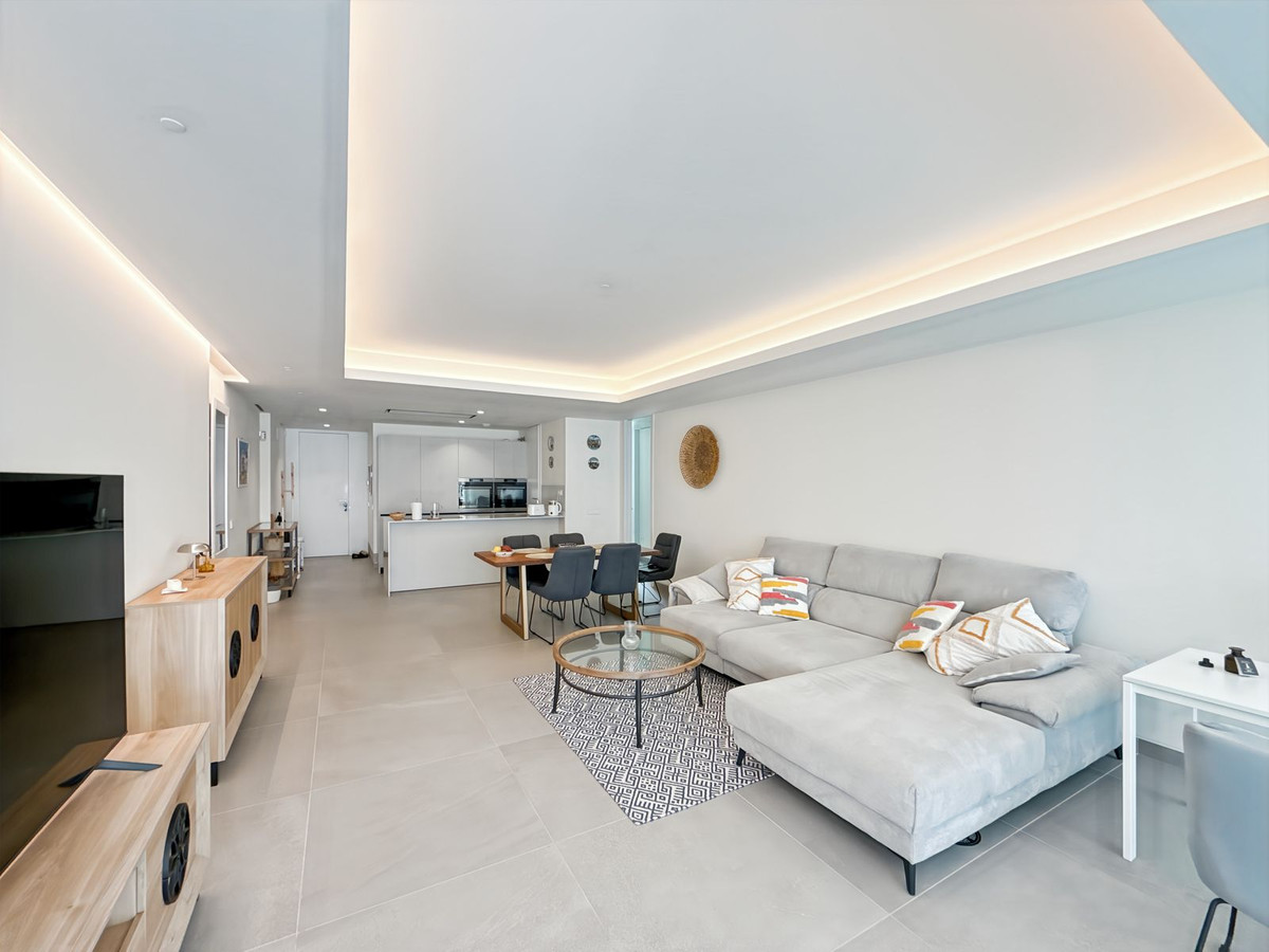 2 Bed Apartment for sale in Estepona Costa Del Sol, Málaga, Spain