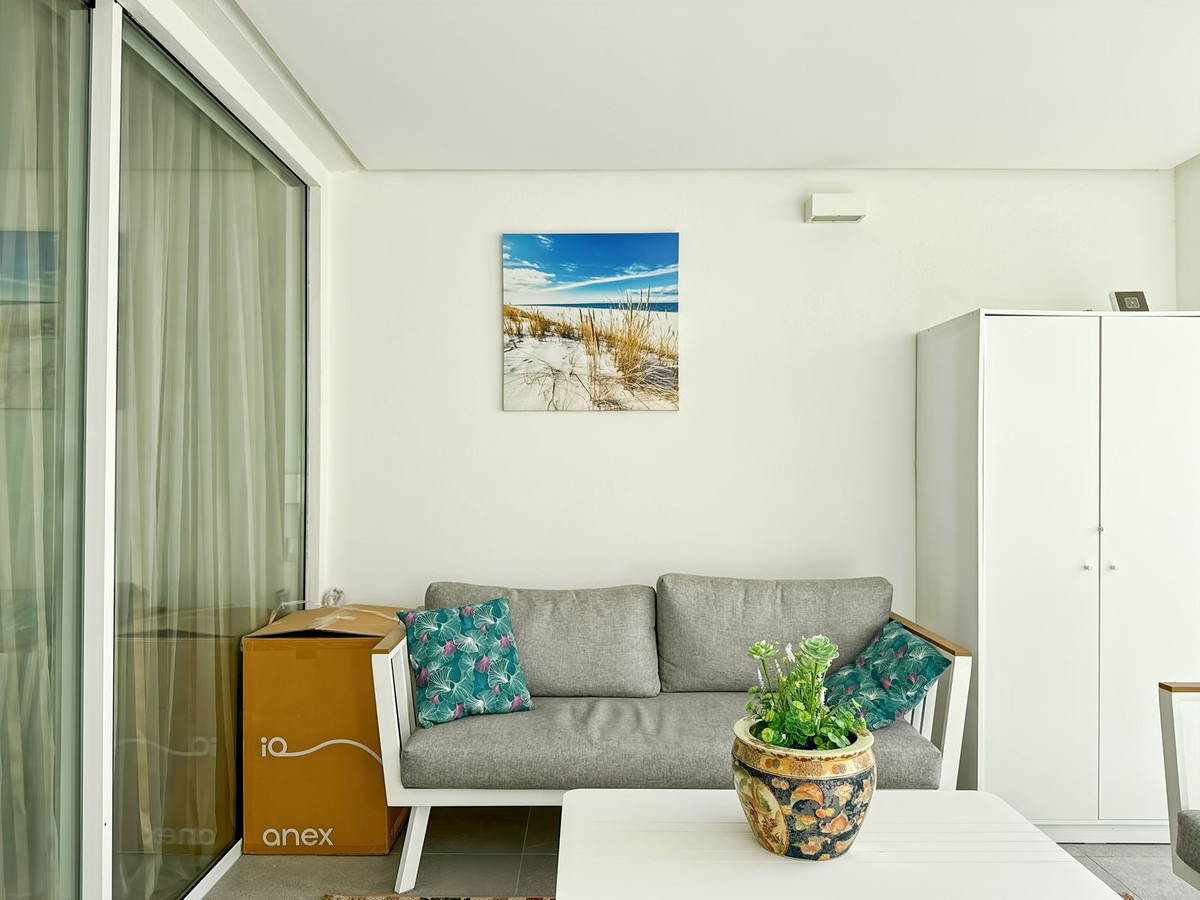 2 Bed Apartment for sale in Estepona Costa Del Sol, Málaga, Spain