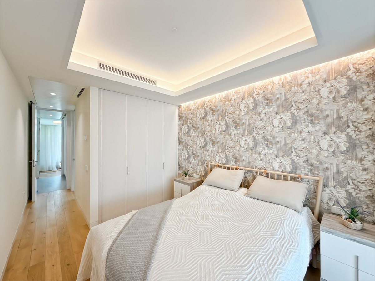2 Bed Apartment for sale in Estepona Costa Del Sol, Málaga, Spain