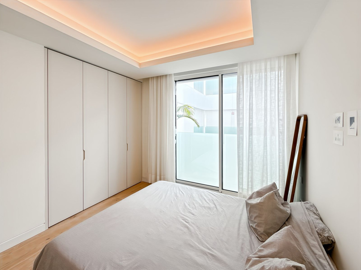 2 Bed Apartment for sale in Estepona Costa Del Sol, Málaga, Spain