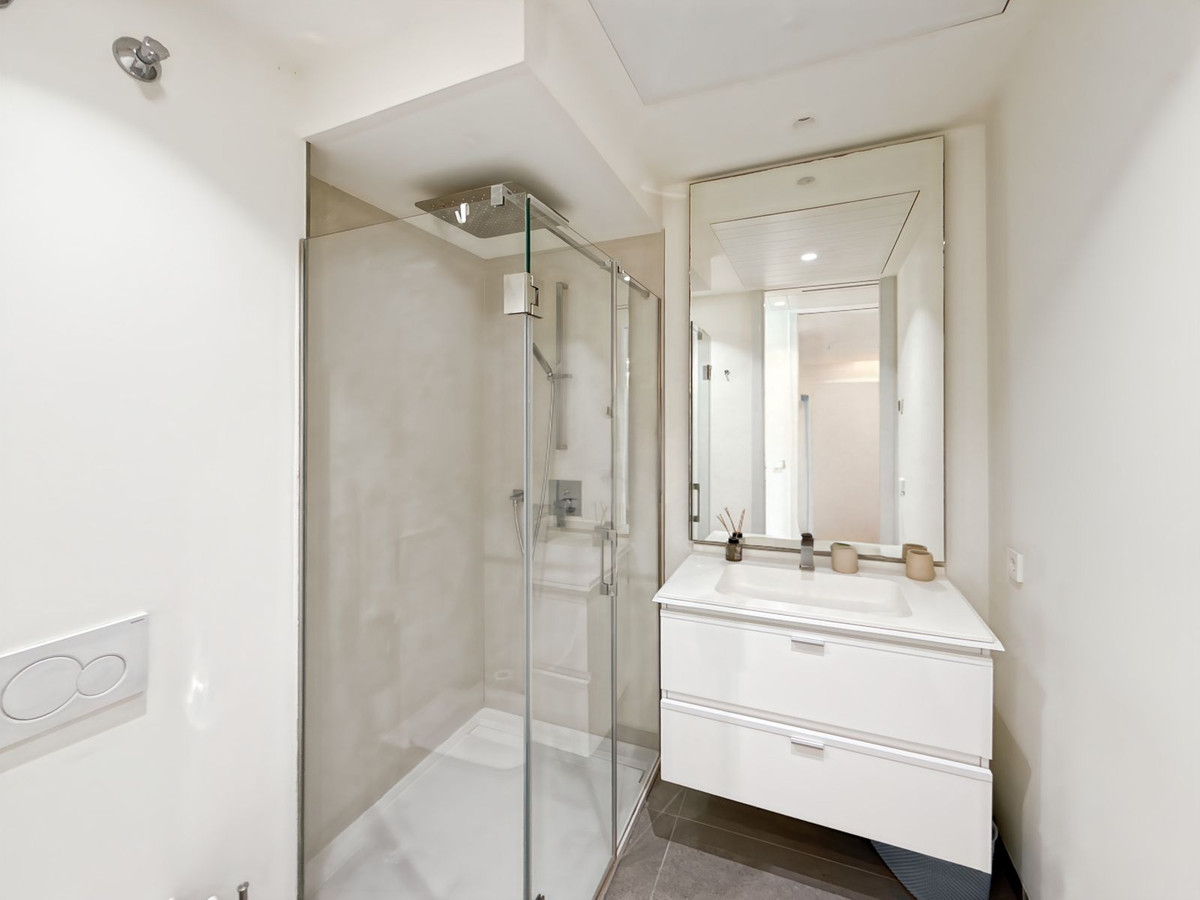 2 Bed Apartment for sale in Estepona Costa Del Sol, Málaga, Spain
