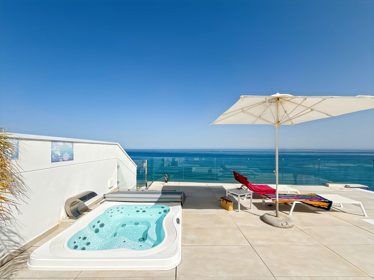 2 Bed Apartment for sale in Estepona Costa Del Sol, Málaga, Spain