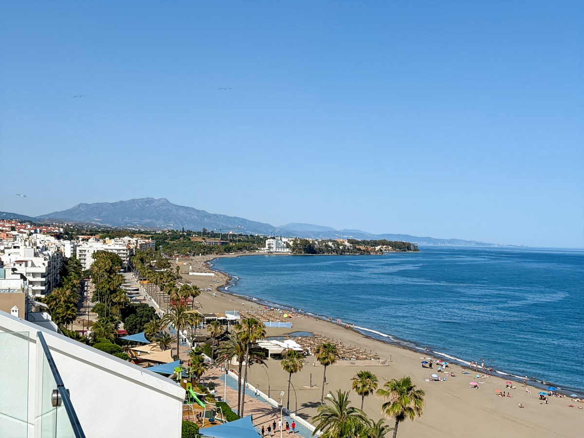 2 Bed Apartment for sale in Estepona Costa Del Sol, Málaga, Spain