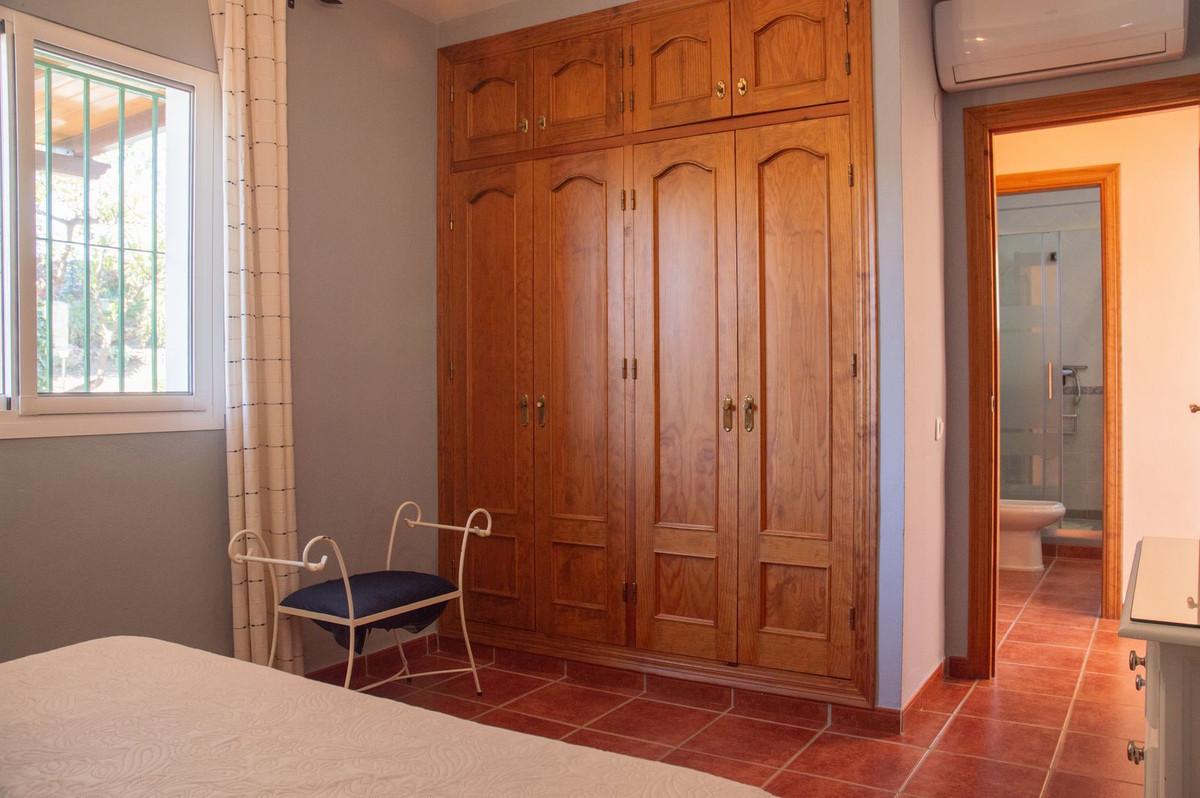 4 Bed Townhouse for sale in Frigiliana Costa Del Sol East, Málaga, Spain