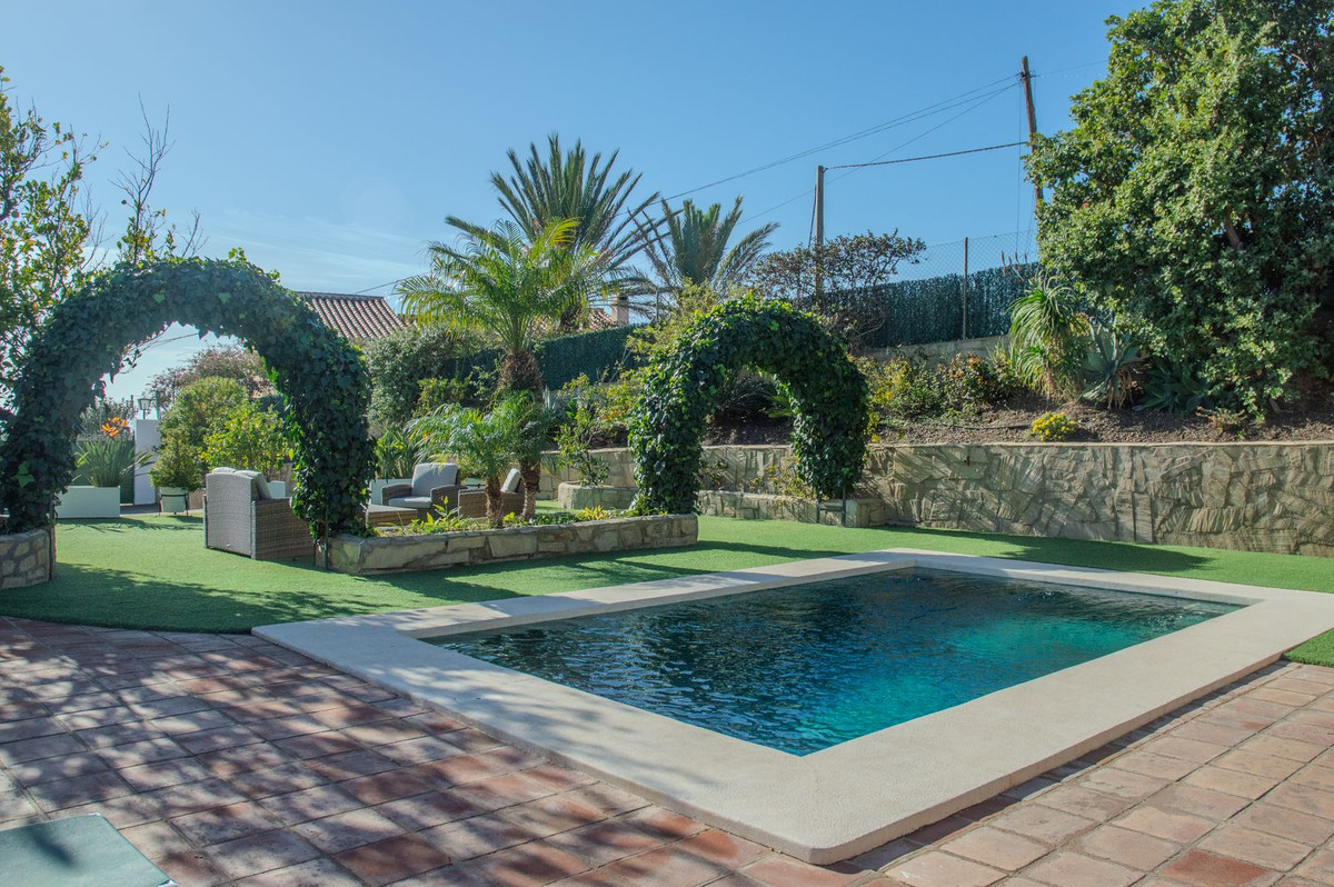 4 Bed Townhouse for sale in Frigiliana Costa Del Sol East, Málaga, Spain