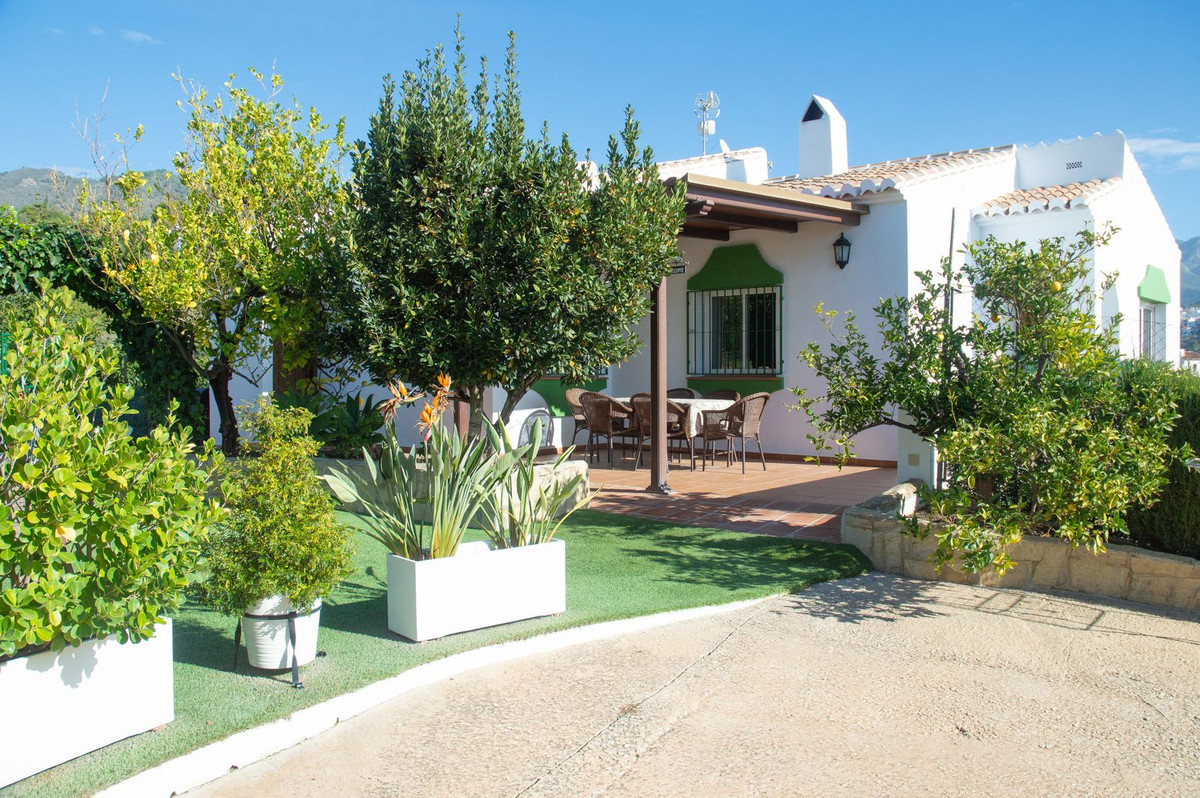 4 Bed Townhouse for sale in Frigiliana Costa Del Sol East, Málaga, Spain