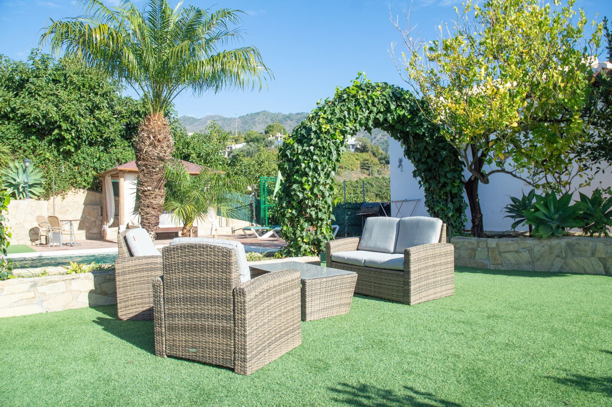 4 Bed Townhouse for sale in Frigiliana Costa Del Sol East, Málaga, Spain