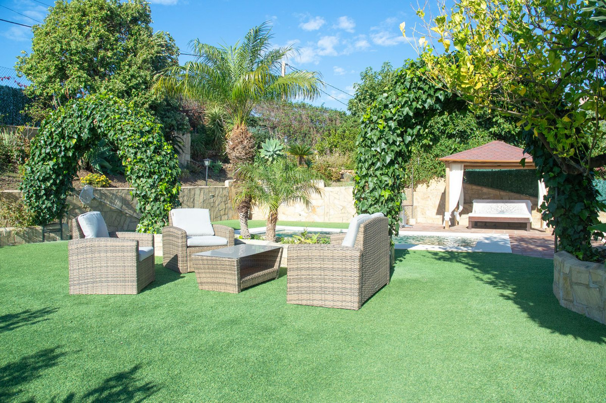 4 Bed Townhouse for sale in Frigiliana Costa Del Sol East, Málaga, Spain