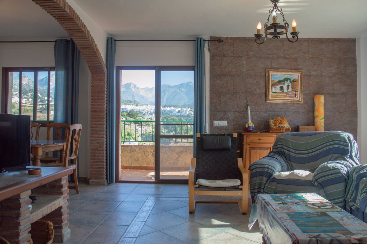 4 Bed Townhouse for sale in Frigiliana Costa Del Sol East, Málaga, Spain