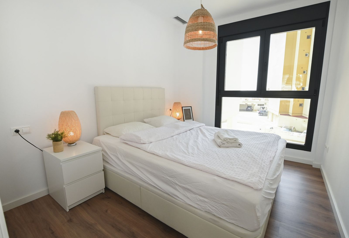 Se vende Apartamento Planta Media de 2 dormitorios en Costa Blanca, Alicante, España