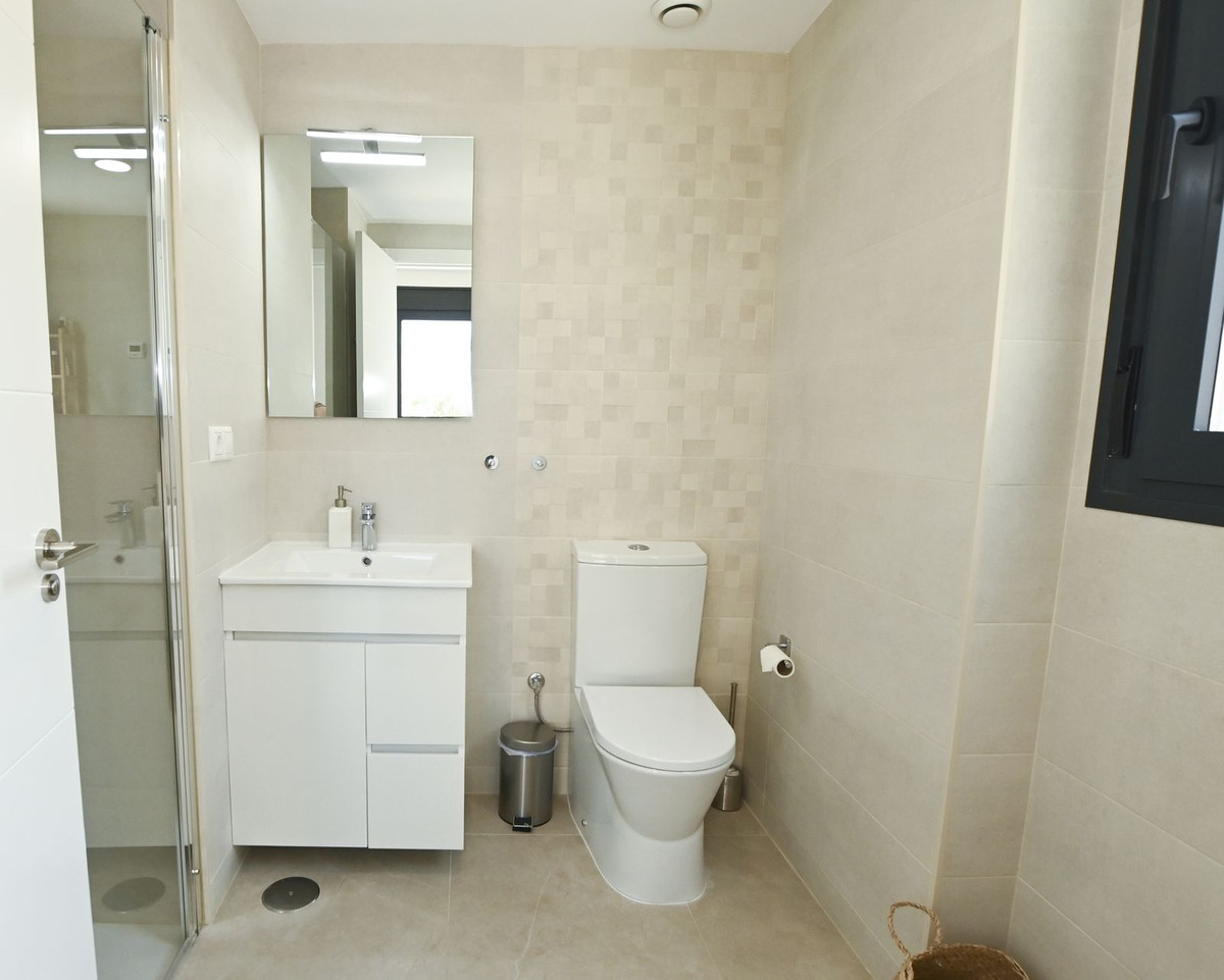 Se vende Apartamento Planta Media de 2 dormitorios en Costa Blanca, Alicante, España
