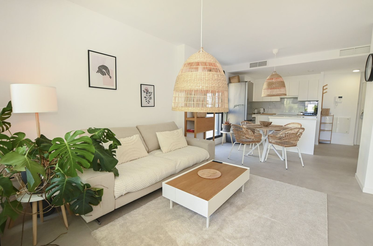 Se vende Apartamento Planta Media de 2 dormitorios en Costa Blanca, Alicante, España