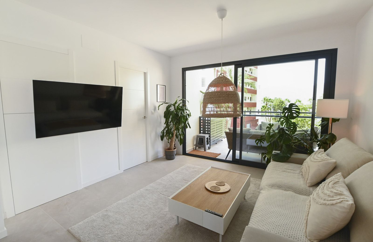 Se vende Apartamento Planta Media de 2 dormitorios en Costa Blanca, Alicante, España
