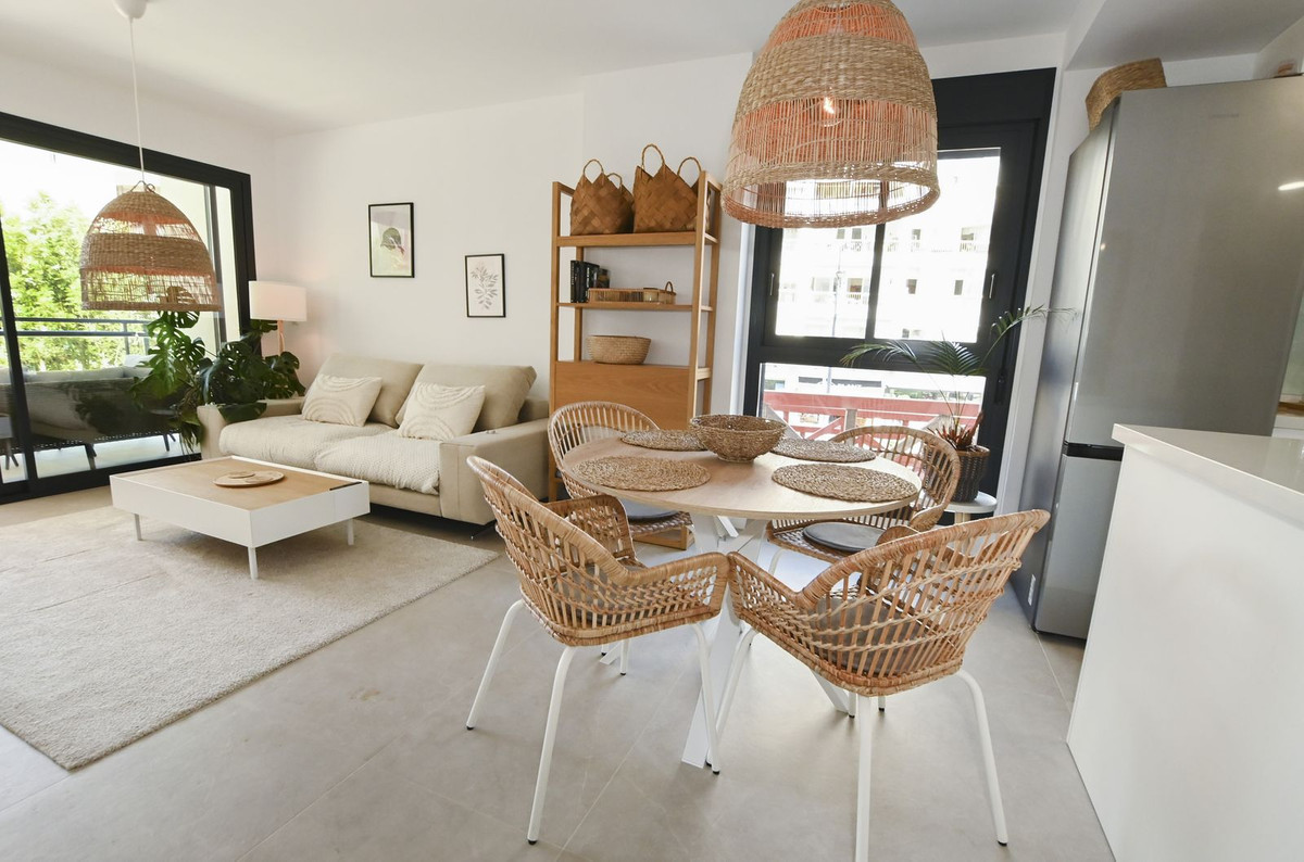 Se vende Apartamento Planta Media de 2 dormitorios en Costa Blanca, Alicante, España