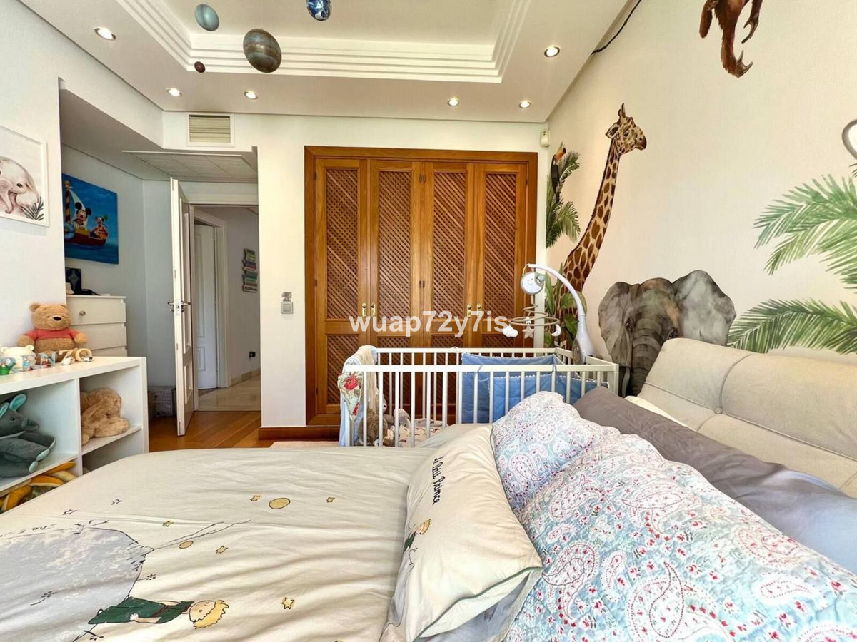 4 Bed Townhouse for sale in Estepona Costa Del Sol, Málaga, Spain