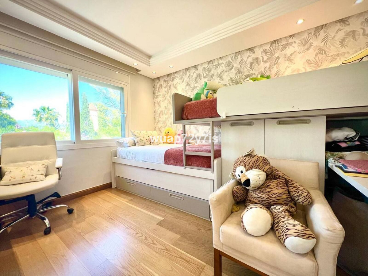 4 Bed Townhouse for sale in Estepona Costa Del Sol, Málaga, Spain