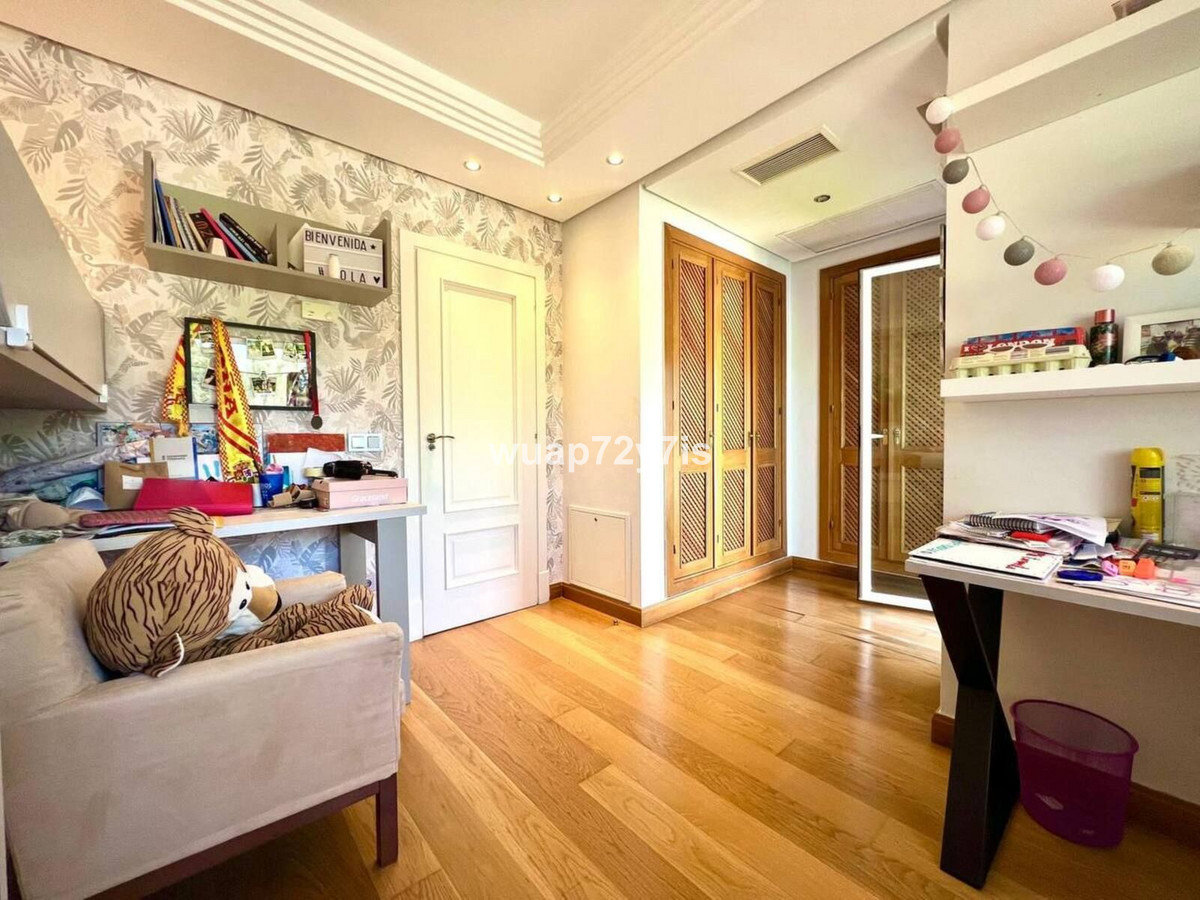 4 Bed Townhouse for sale in Estepona Costa Del Sol, Málaga, Spain