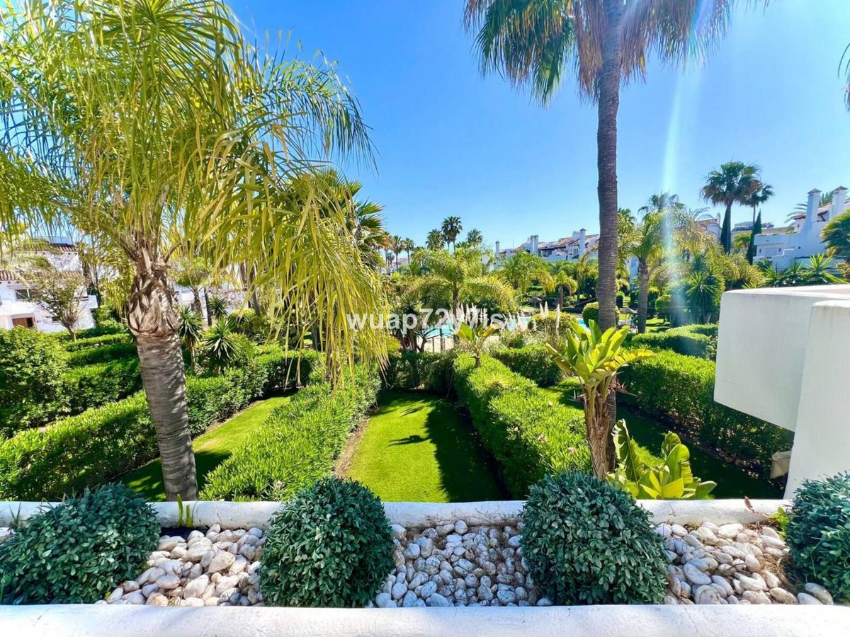 4 Bed Townhouse for sale in Estepona Costa Del Sol, Málaga, Spain