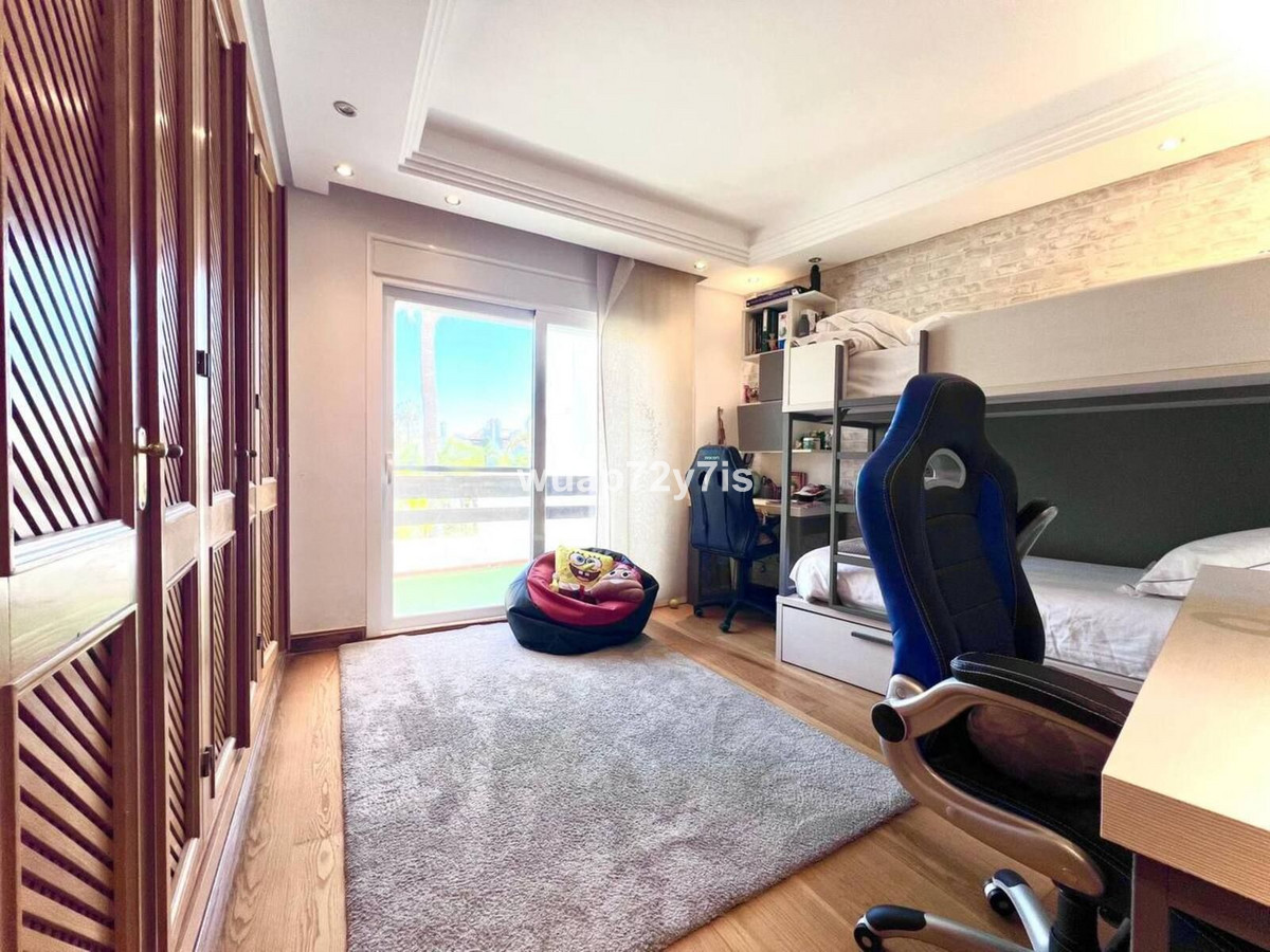 4 Bed Townhouse for sale in Estepona Costa Del Sol, Málaga, Spain