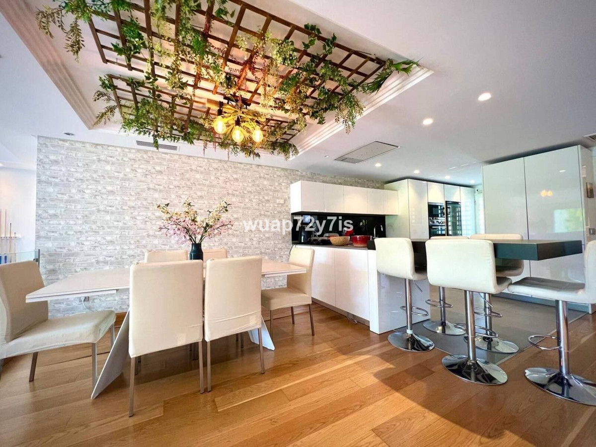 4 Bed Townhouse for sale in Estepona Costa Del Sol, Málaga, Spain