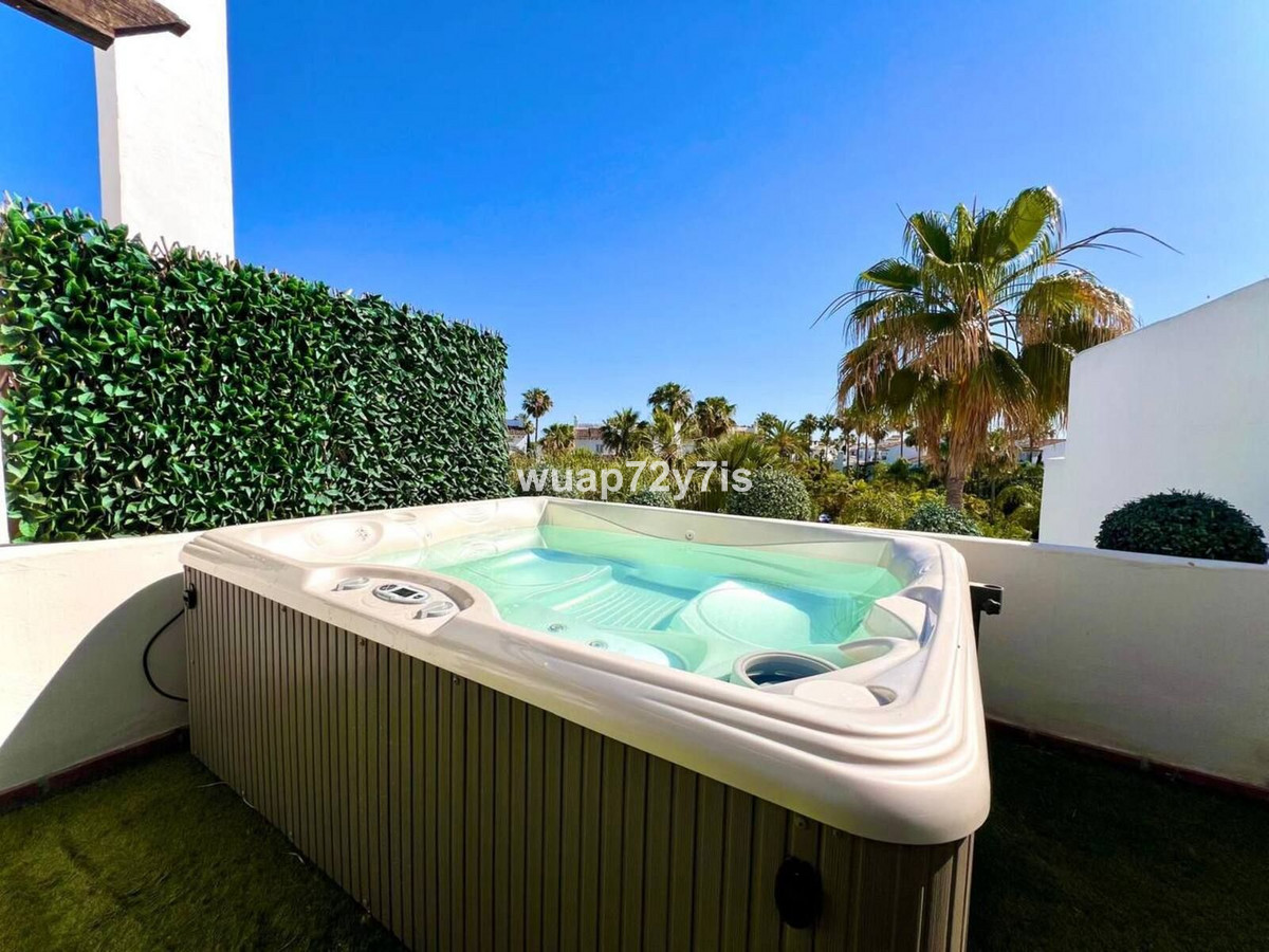 4 Bed Townhouse for sale in Estepona Costa Del Sol, Málaga, Spain