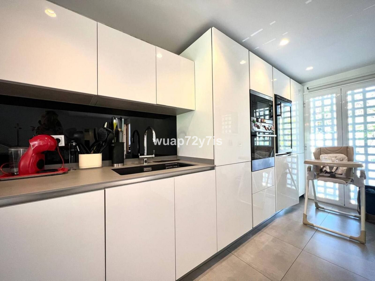4 Bed Townhouse for sale in Estepona Costa Del Sol, Málaga, Spain