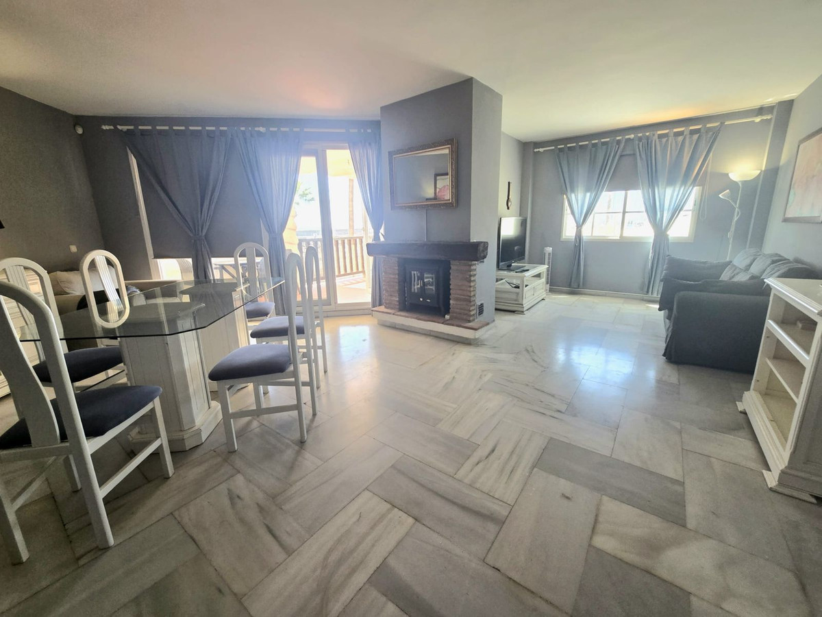 3 Bed Apartment for sale in Benalmadena Costa Costa Del Sol, Málaga, Spain
