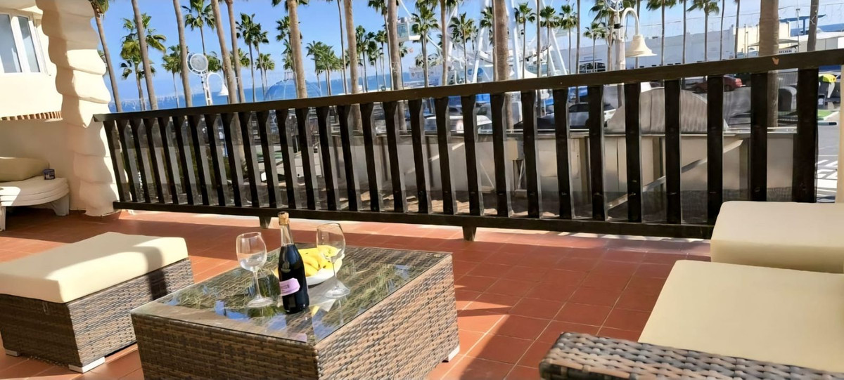 3 Bed Apartment for sale in Benalmadena Costa Costa Del Sol, Málaga, Spain