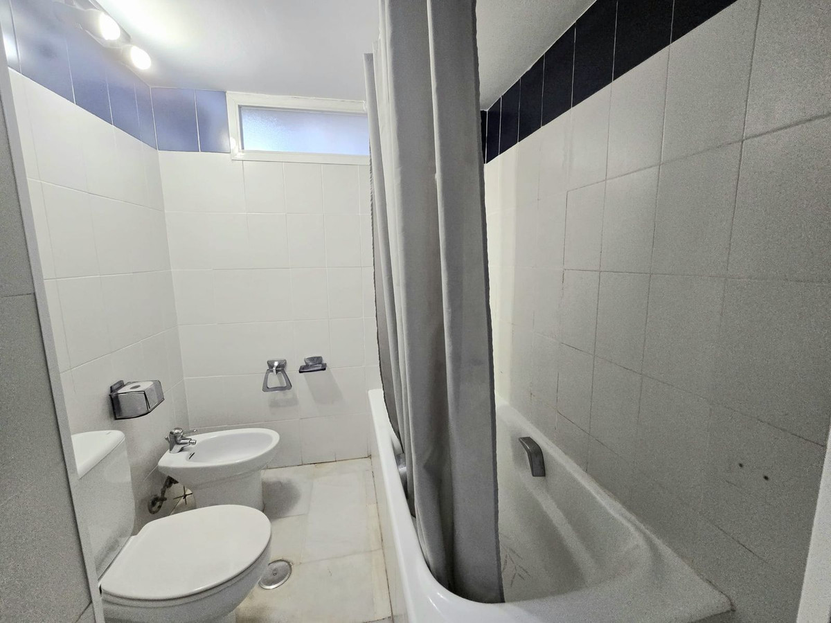 3 Bed Apartment for sale in Benalmadena Costa Costa Del Sol, Málaga, Spain