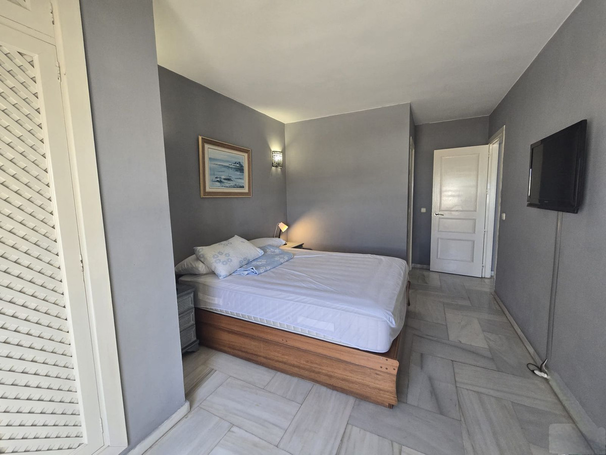 3 Bed Apartment for sale in Benalmadena Costa Costa Del Sol, Málaga, Spain