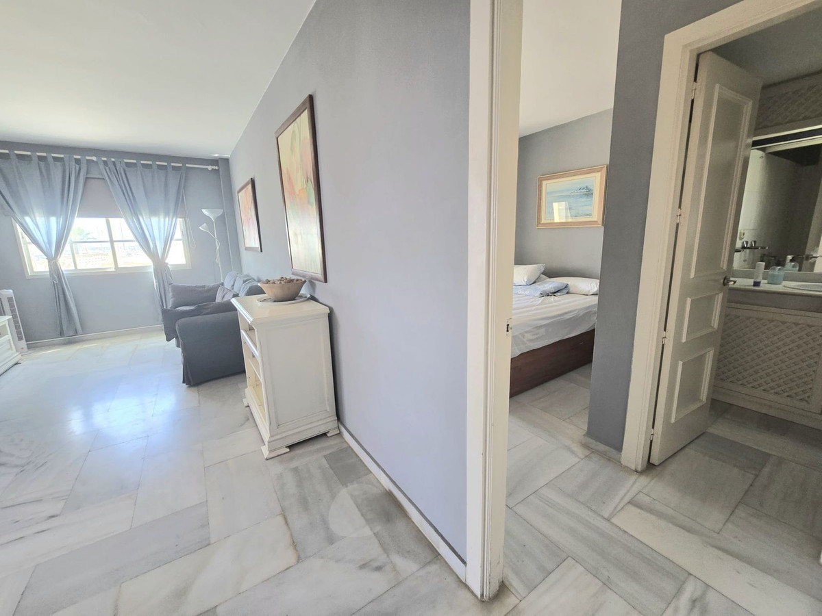 3 Bed Apartment for sale in Benalmadena Costa Costa Del Sol, Málaga, Spain
